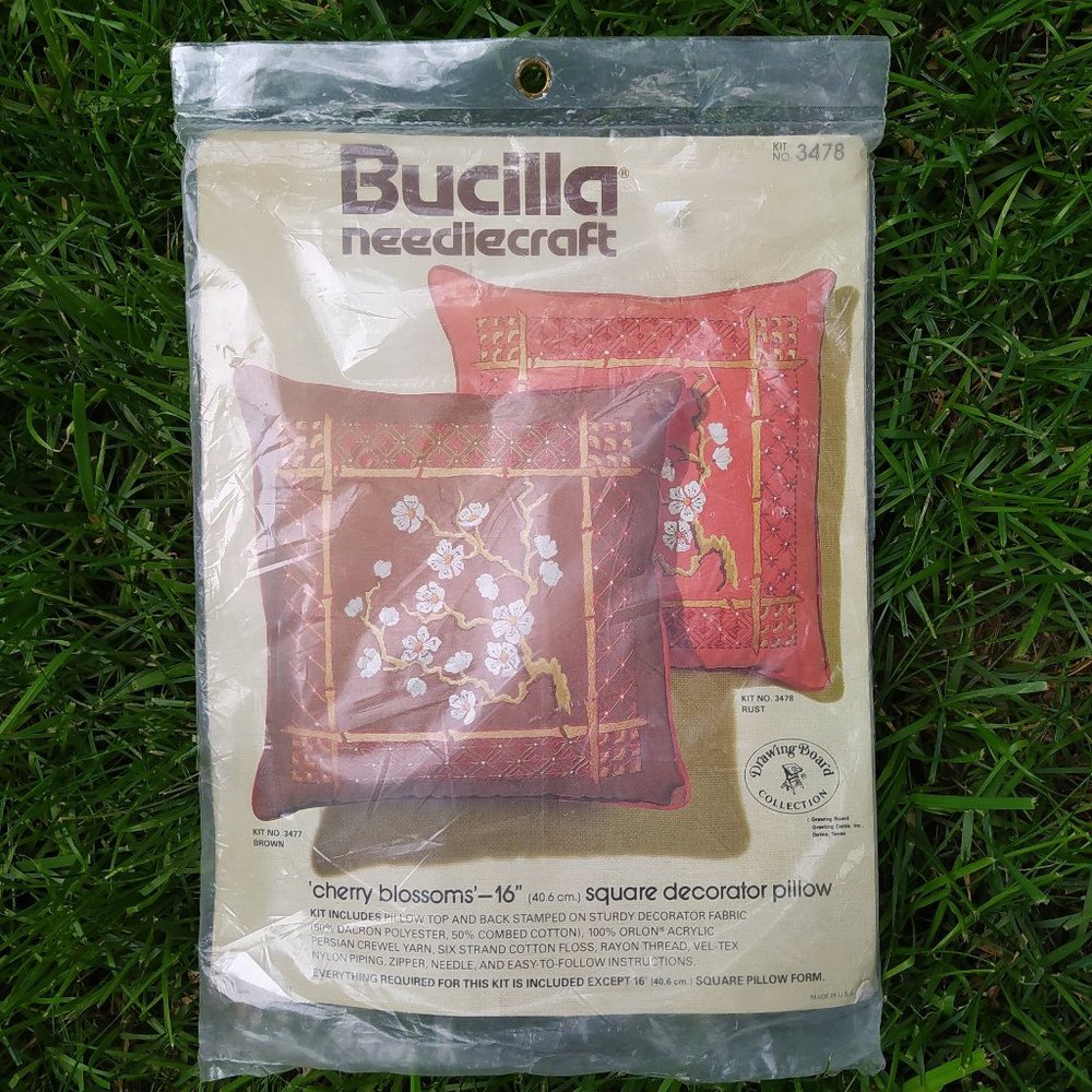 New VTG Bucilla Cherry Blossoms Rust Square 16" Pillow Needlework Kit 3478 USA